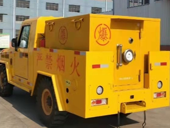 略阳凯龙爆破器材运输车：保障爆破任务的安全运行